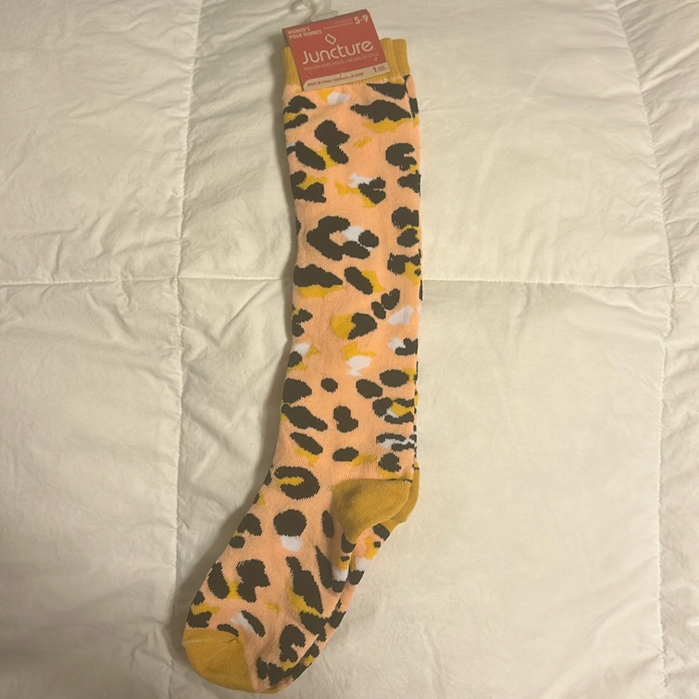 Juncture  Knee High Leopard Socks Women’s Size 5-9 NWT